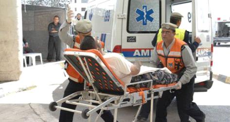 اصابة 12 شخصا في حادثي تصادم وتدهور وإخماد حريق بمستودع أثاث