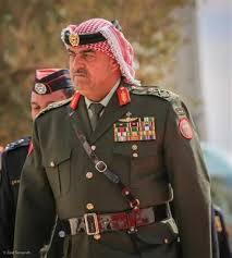 الفريق فريحات : أولى أولوياتنا أمن الحدود