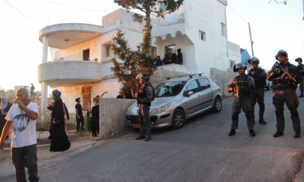 اغلاق الأقصى حتى الأحد المقبل ونتنياهو يأمر بتفكيك خيام عزاء الشهداء والشرطة تعتقل والد شهيد