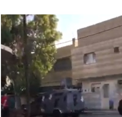 قوة أمنية مشتركة تحاصر منزلا يشبته بإختباء قاتل الشهيد الربابعة داخله