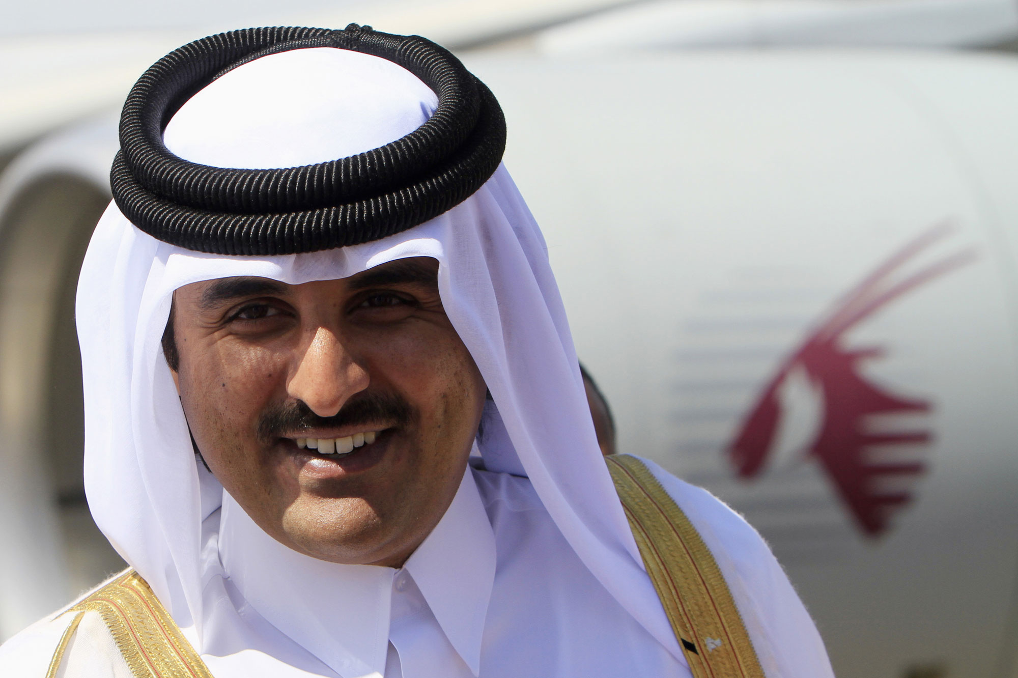 أمير قطر يتلقى دعوة للمشاركة في القمة الخليجية