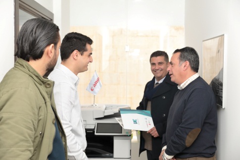 توقيع اتفاقية بين مجموعة شركات مت كورب والشركة المتحدة للإلكترونيك