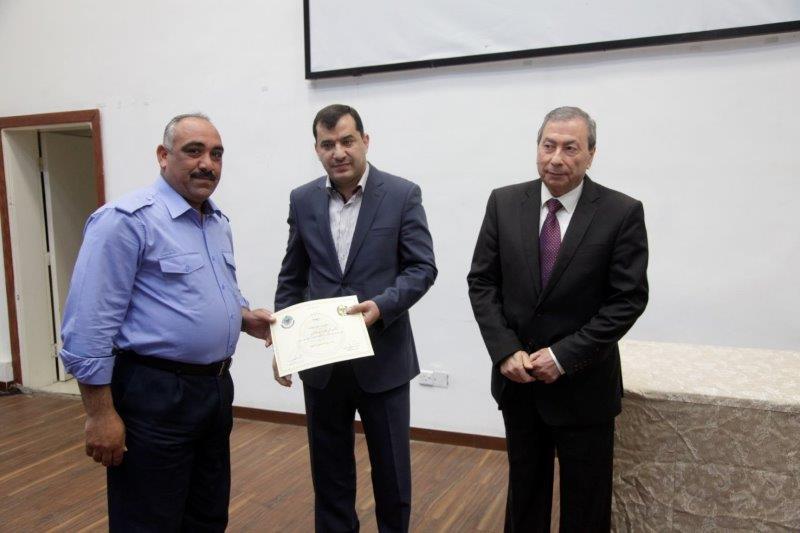 نائب مدير مكافحة المخدرات يرعى تخريج دروة لموظفي الأمن في جامعة البترا