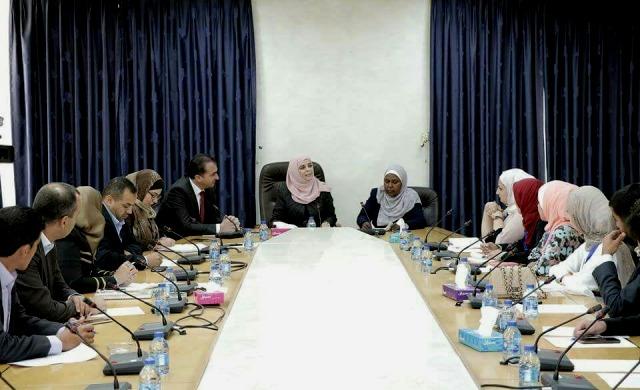 طلبة من جامعة عمان الأهلية يلتقون لجنتي “المرأة وشؤون الاسرة ” و”الطاقة والثروة المعدنية” النيابيتين