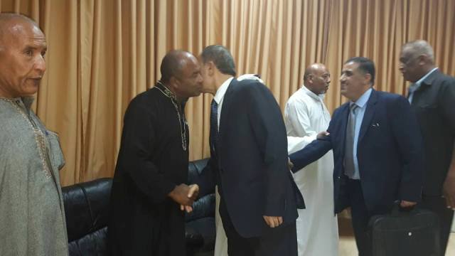 بالصور … الصرايرة يُقدم واجب العزاء بضحايا انفجار صوامع العقبة