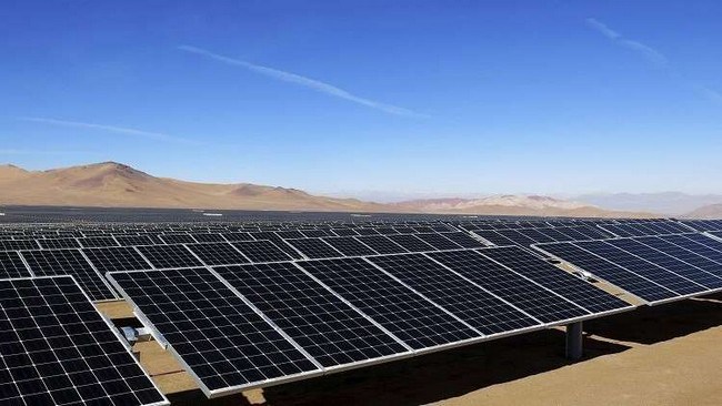 الأزرق: إنشاء محطة شمسية بقدرة 5 ميغاواط