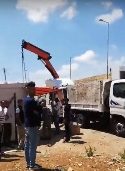 شاهدوا بالفيديو “مدير المدينة في امانة عمان عمر اللوزي ينتصر على طالب جامعي”