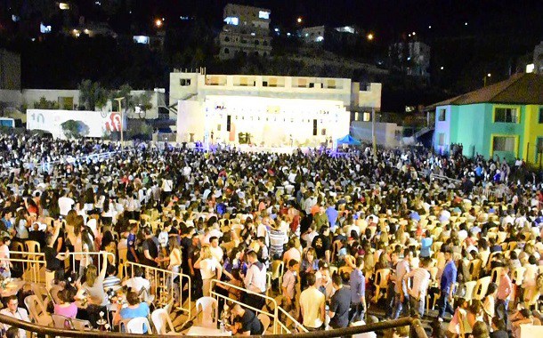 زين تواصل دعمها لمهرجان الفحيص في دورته السابعة والعشرين