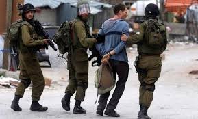 الاحتلال يعتقل 11 فلسطينيا