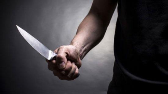 مقتل شخص واصابة آخر طعنا بمخيم الحسين