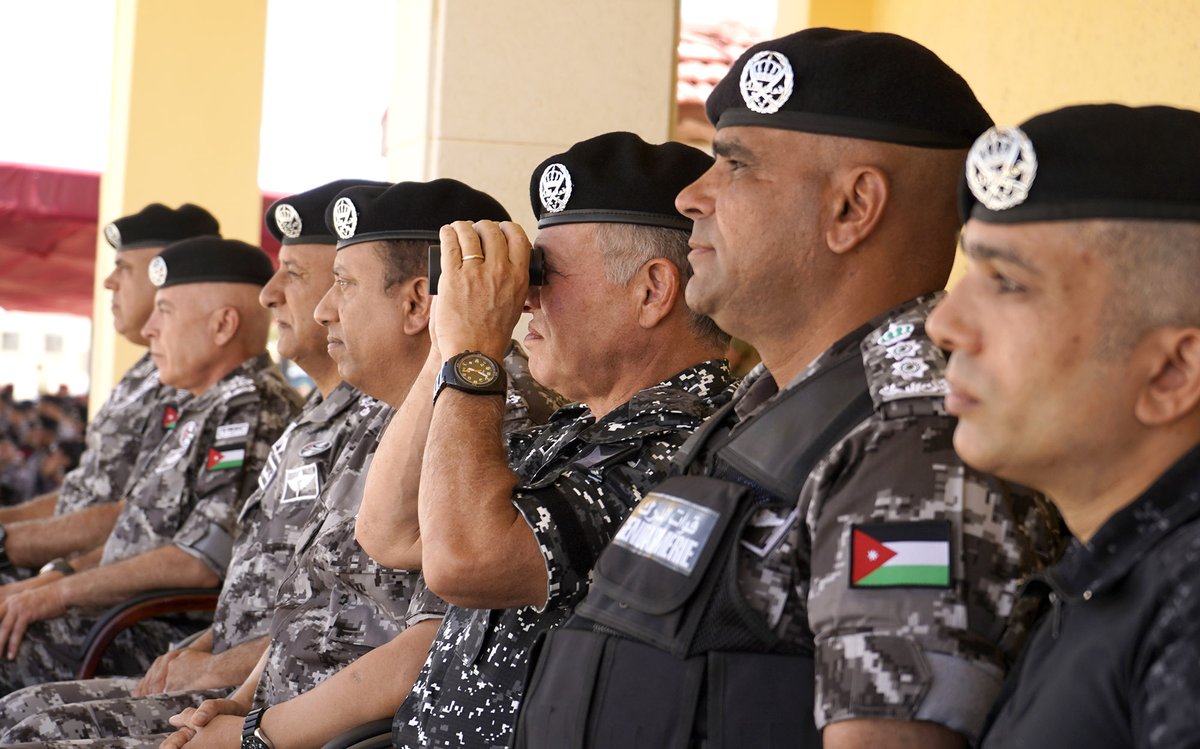 القائد الأعلى يتابع تمرين “الدرع الآمن” لقوات الدرك