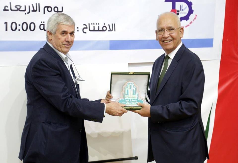 افتتاح اليوم التدريبي الأول لطلاب كلية الهندسة في جامعة آل البيت