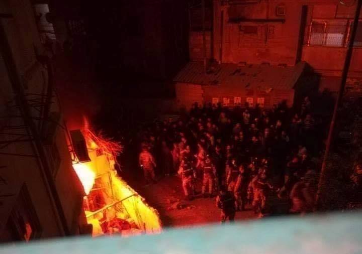 عاجل .. فيديو احراق المنزل الذي عثر على جثة الطفلة نيبال داخله