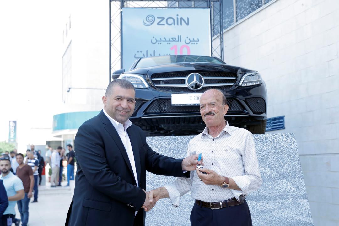 زين تحتفل بتسليم رابح ثاني سيارة مرسيدس C200 2019 ضمن حملتها ” بين العيدين 10 سيارات من زين “