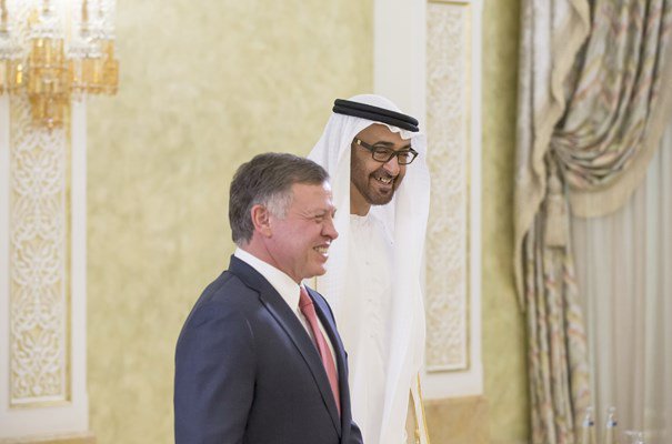 الملك يصل إلى أبوظبي