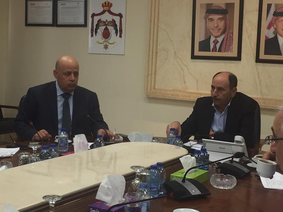 المهندس العموش يبحث مع نقابة مقاولي الانشاءات عدد من القضايا