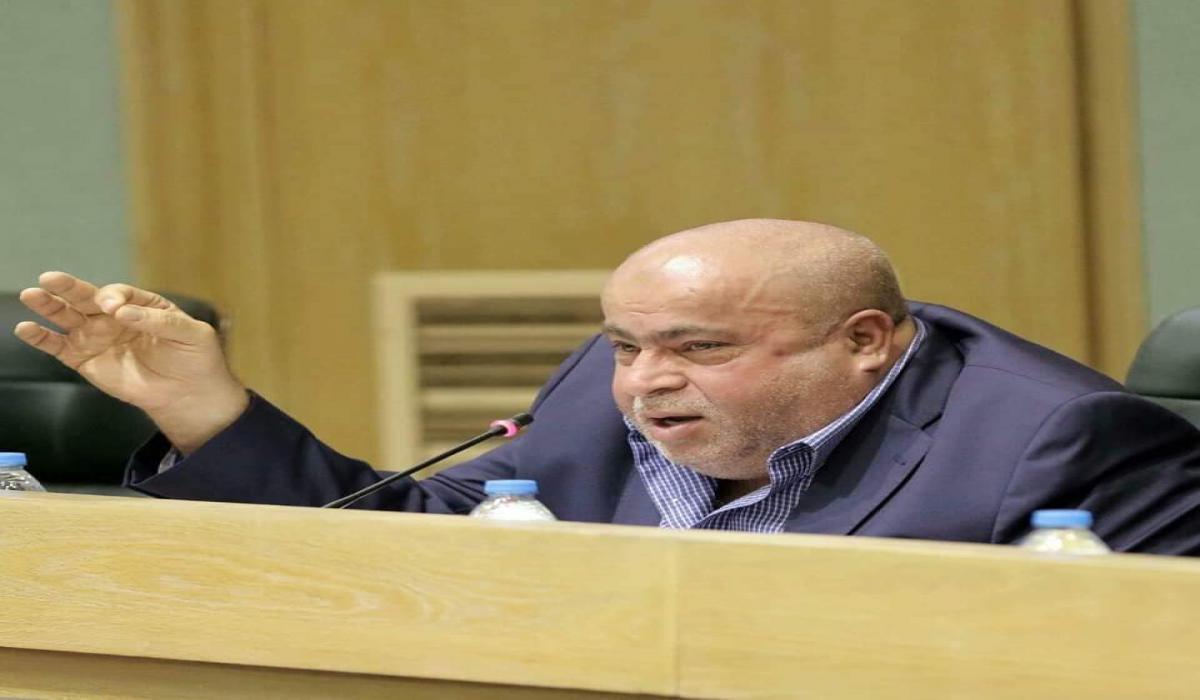 النائب عطية ينتقد وهيئة النزاهة ومكافحة الفساد ترد