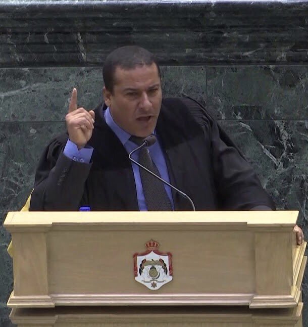 تعقيبا على قضية النائب الهواملة “المحامي الأزايدة : لا ذنب للمحامين في الوكالات المزورة “