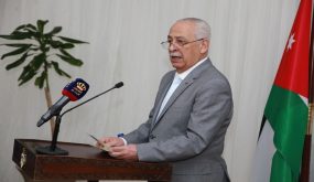 بالصور ” العيسوي ” يُسلم دعم ملكي لـ329 مركز وجميعة أيتام ومسنين وذوي إعاقة