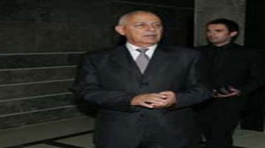 العيسوي يٌقدم واجب العزاء بوفاة المرحوم زكي القضاة