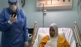الملك والملكة يهاتفان الطبيبة التي اجرت عملية ولادة قيصرية لمصابة بالكورون .. فيديو