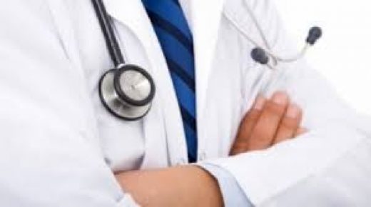 رئيس الوزراء يقرر اسنثناء الأطباء والممرضين من حظر التجول