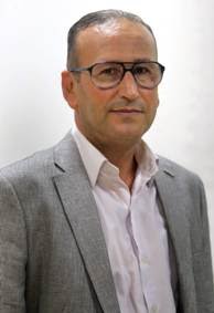 من يخرق السفينة؟