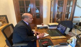 عبر تقنية الاتّصال الرّقمي ” الاردنية وكلية الأمير الحسين ” عقد مؤتمر ( مستقبل العلاقات الدولية والإقليمية ما بعد الكورونا)