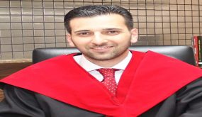 د ناصر الدين يهنىء إبنه احمد بمناسبة نيله شهادة الدكتوراه