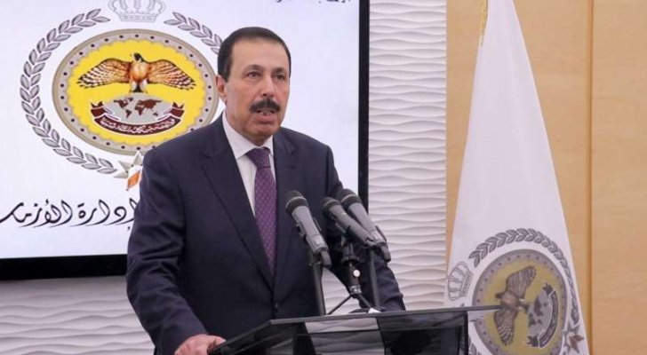 “رسالة من طالب توجيهي إلى وزير التربية والتعليم”