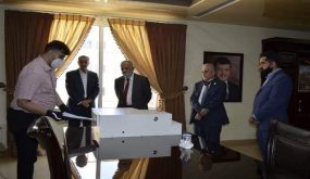 المجلس الأعلى للعلوم والتكنولوجيا يطَّلع على نتائج البحث التطبيقي لجهاز التعقيم الورقي في جامعة عمان الأهلية