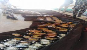 بالفيديو …الجمارك تضبط مشروبات روحية مهربة ببيوت الشعر