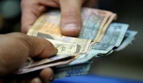 اعتراف احد كبار وزارة الأشغال العامة بتلقي رشوة 5 ألاف دينار وتوقيفه 15 يوما بالجويد