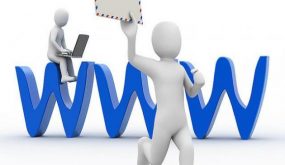 باحث يُجري دراسة تفاعلية لأربعة مواقع ألكترونية