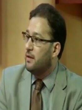 من قبضة …!