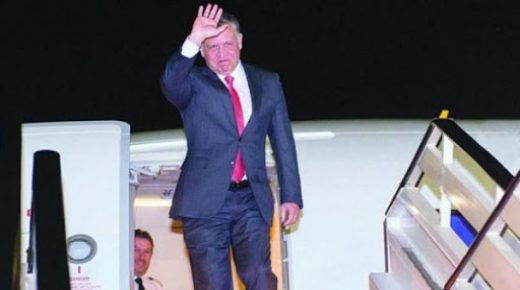 الملك يغادر أرض الوطن متوجهاً إلى فرنسا