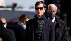 كوشنر يبدأ أخر زيارة له للمنطقة في عهد ترامب ليلتقي ولي العهد السعودي وأمير قطر