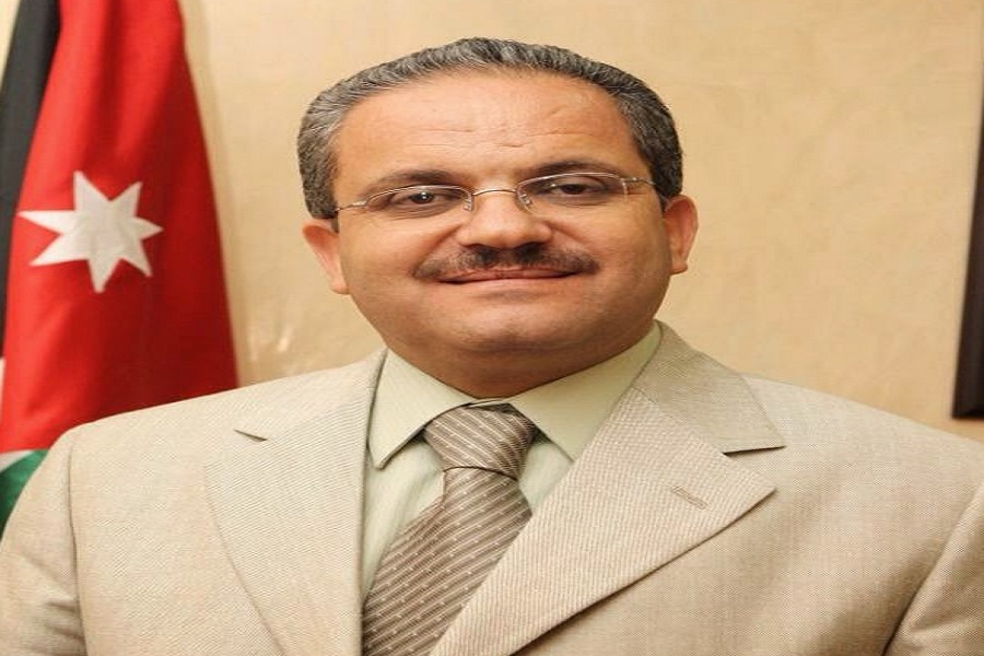 رئيس الديوان الملكي نموذج في الإخلاص والعطاء