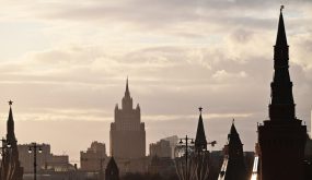 روسيا تحظر دخول 8 مسؤولين أميركيين إلى أراضيها