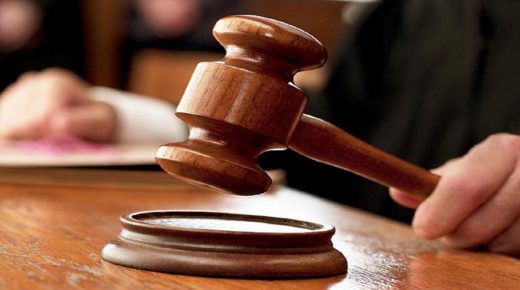 محكمة الاستئناف : تقضي بعدم مسؤولية الفتاة عن جرم اطالة اللسان لانتفاء القصد الجرمي لديها