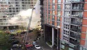 لندن: اندلاع حريق في برج مكون من 19 طابقاً