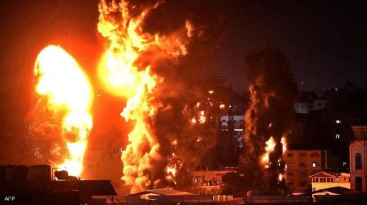 غارات إسرائيلية تستهدف مواقع لحماس في قطاع غزة
