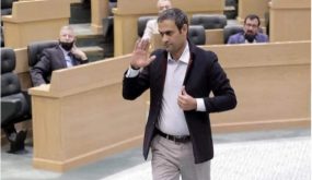 مراقبون : خيار واحد أمام النواب بخصوص طلب  استقالة النائب العجارمة