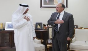 سفير الإمارات في عمان يلتقي سفير الولايات المتحدة