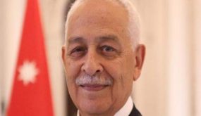 العيسوي ينقل تعازي الملك إلى آل طوقان