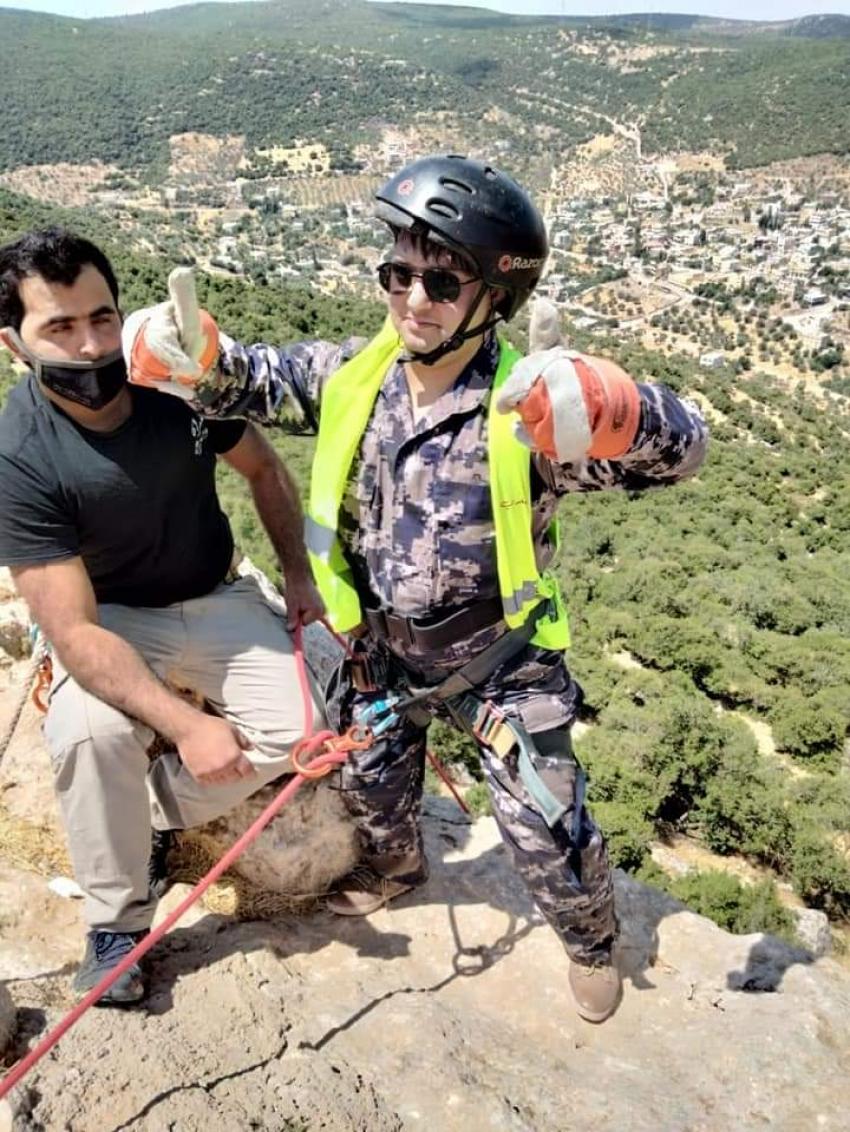 “لست منغوليا” .. مثلي مثلكم إنسان أسترزق من عرق جبيني .. فيديو