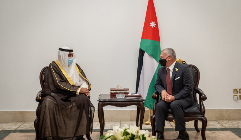 الملك يلتقي رئيس مجلس الوزراء الكويتي