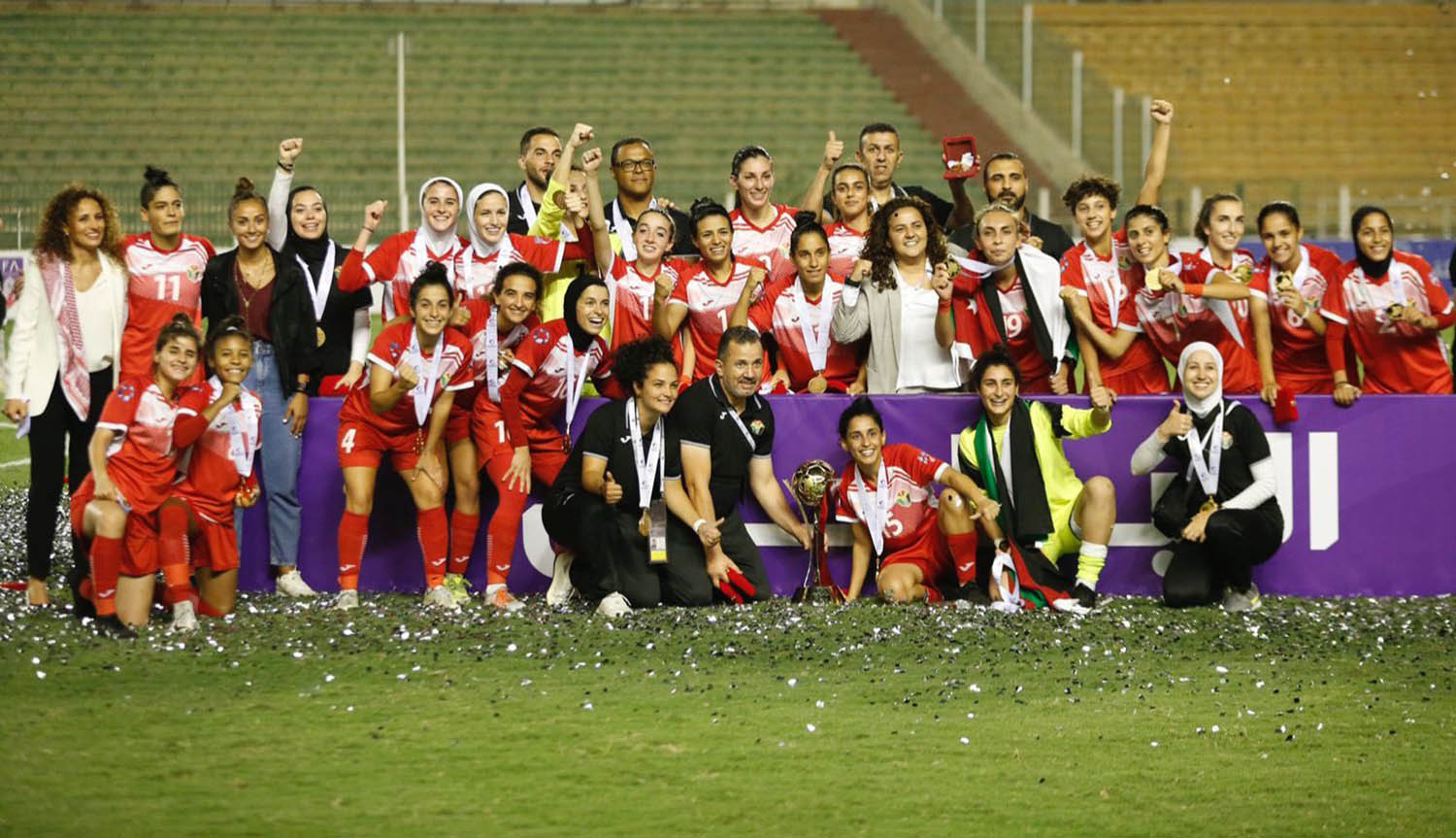 الأمير علي يهنئ منتخب السيدات بلقب كأس العرب