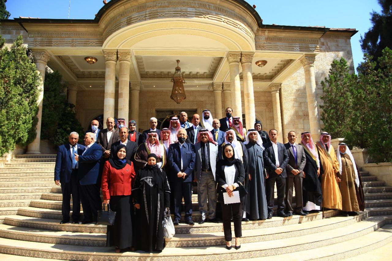 العيسوي يلتقي مجموعة رابعة من وجهاء البادية الوسطى ..صور