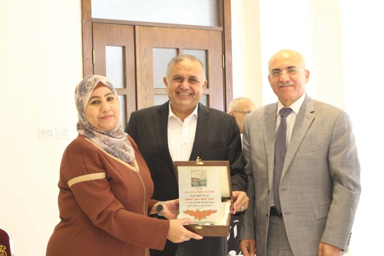 فيديو وصور … طفايلة شمال عمان يكرمون المعلمة انصاف النعانعه الفائزة بلقب المعلم العالمي لعام ٢٠٢١